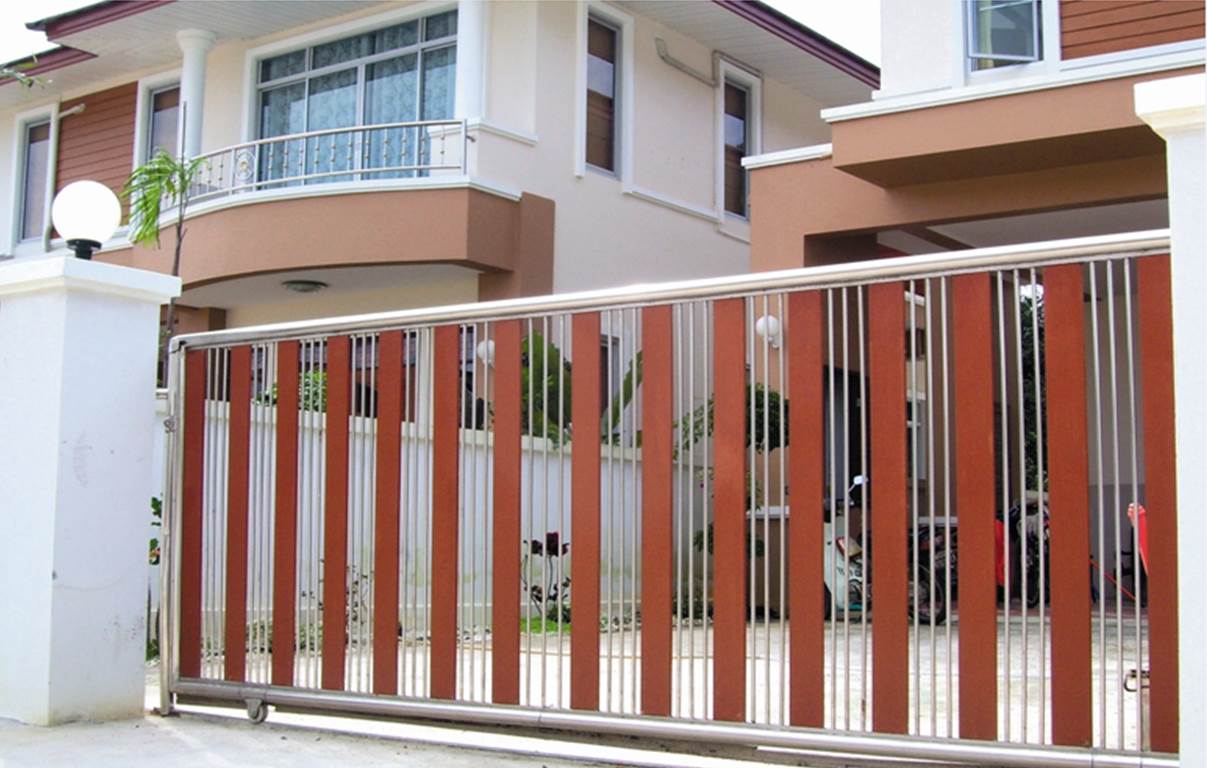 ไม้รั้ว เอสซีจี ขนาด 7.5X400X1.2 ซม. สีรองพื้น